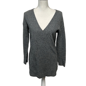 SzM Wilfred Grey Chenille type V neck along sleeve Ribbed Sweater GUC